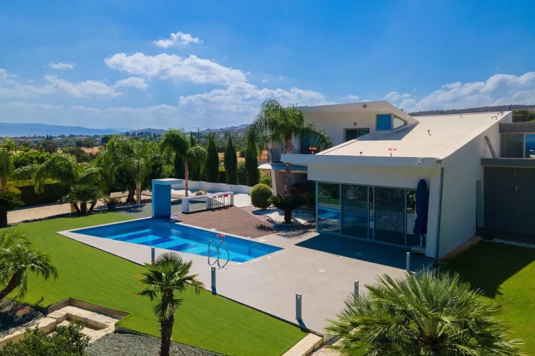 3 Bedroom House for Sale in Neo Chorio Pafou, Paphos District