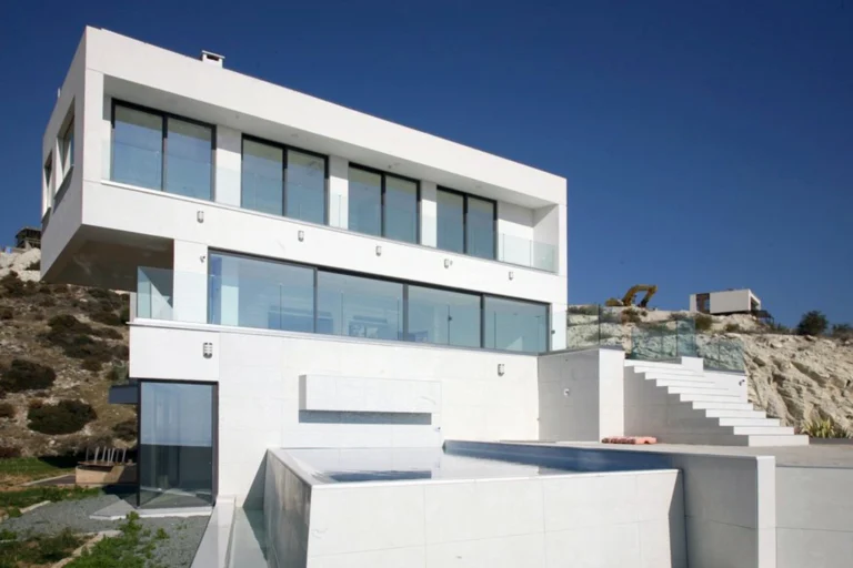 6+ Bedroom House for Sale in Agios Tychonas, Limassol District