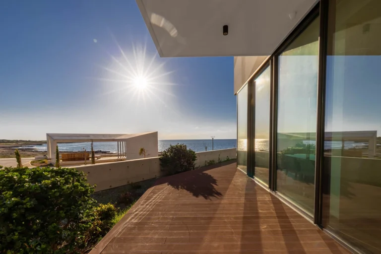 3 Bedroom House for Sale in Tombs Of the Kings, Paphos District