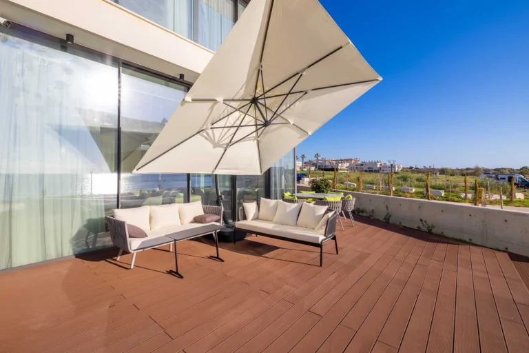 3 Bedroom House for Sale in Tombs Of the Kings, Paphos District