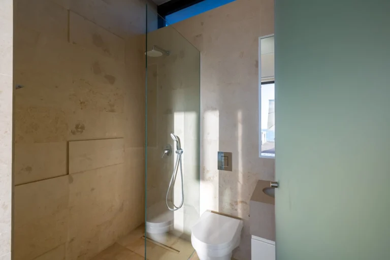 4 Bedroom House for Sale in Tombs Of the Kings, Paphos District