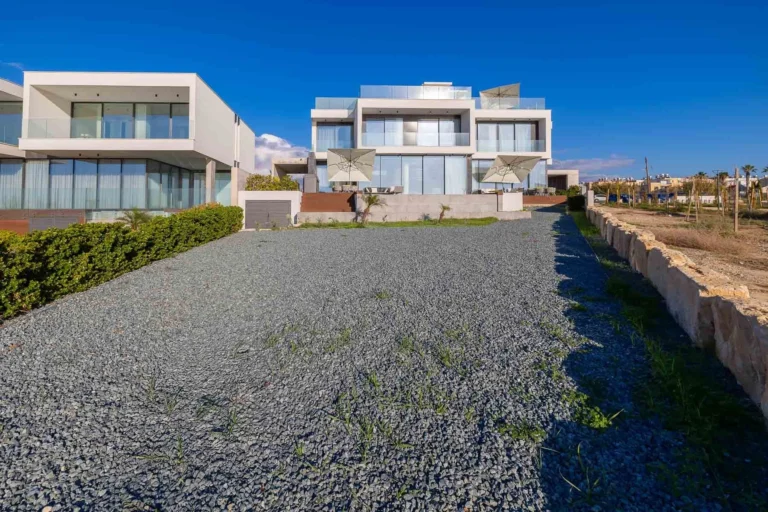 4 Bedroom House for Sale in Tombs Of the Kings, Paphos District