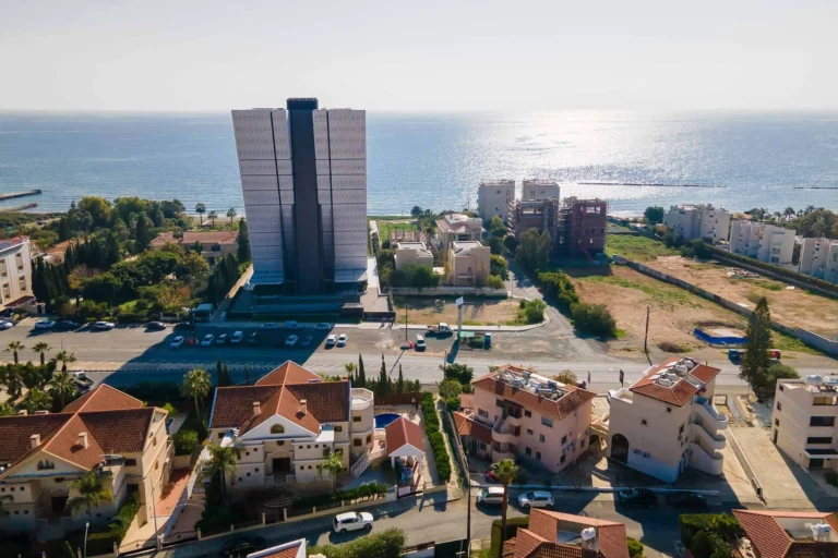 6+ Bedroom House for Sale in Parekklisia, Limassol District