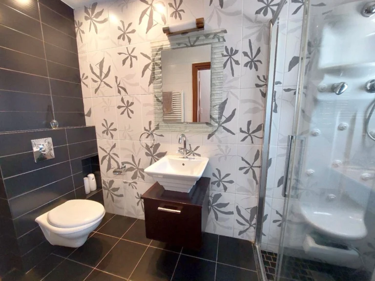 4 Bedroom House for Sale in Palodeia, Limassol District