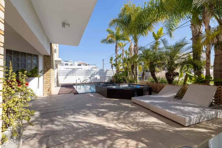 6+ Bedroom House for Sale in Limassol – Kapsalos