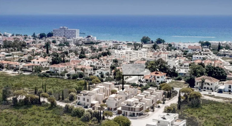 4 Bedroom House for Sale in Livadia Larnakas, Larnaca District