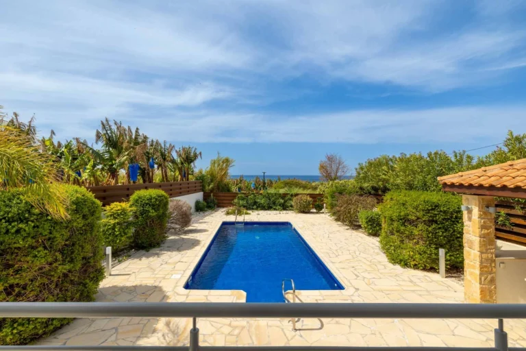 4 Bedroom House for Sale in Kissonerga, Paphos District