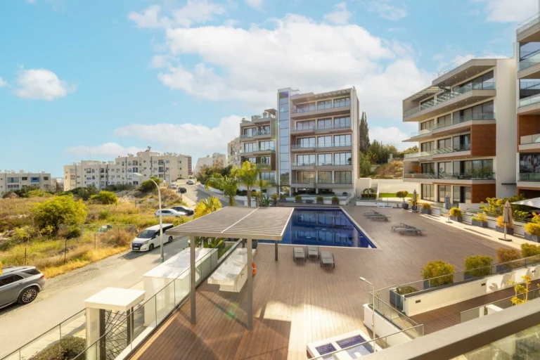 2 Bedroom Apartment for Sale in Agios Tychonas, Limassol District