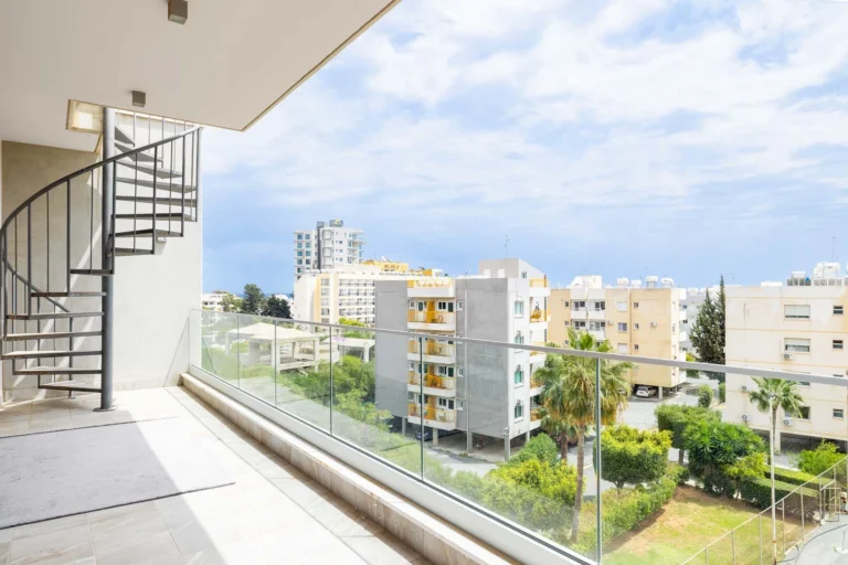 4 Bedroom Apartment for Sale in Agios Tychonas, Limassol District