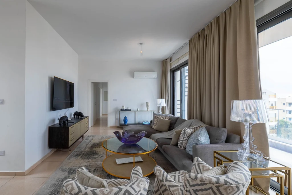 4 Bedroom Apartment for Sale in Agios Tychonas, Limassol District