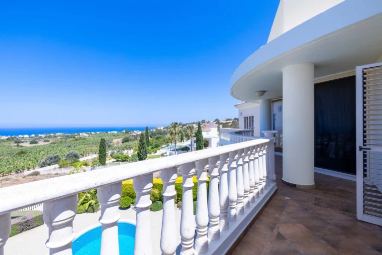 5 Bedroom House for Sale in Pegeia, Paphos District