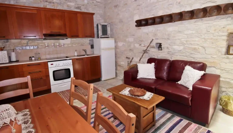 300m² Office for Sale in Vavla, Larnaca District