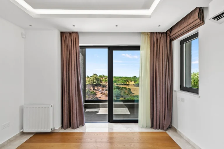 5 Bedroom House for Sale in Kouklia, Paphos District