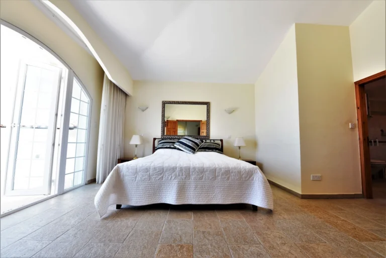 6+ Bedroom House for Sale in Akoursos, Paphos District