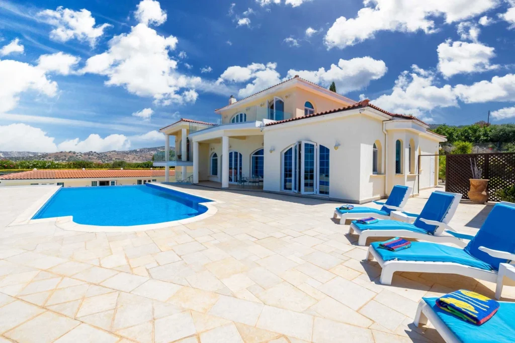 6+ Bedroom House for Sale in Akoursos, Paphos District