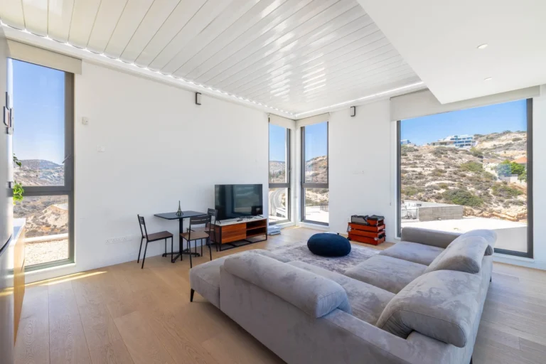 5 Bedroom House for Sale in Agios Tychonas, Limassol District