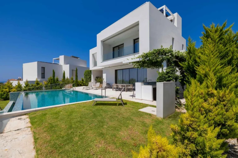 4 Bedroom House for Sale in Pegeia, Paphos District