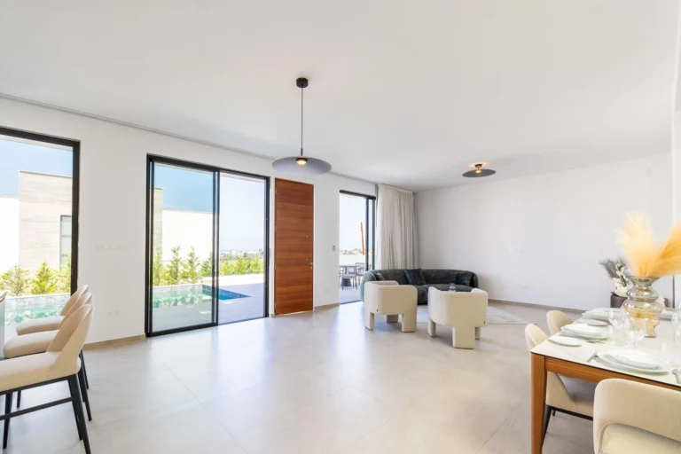 3 Bedroom House for Sale in Chlorakas, Paphos District