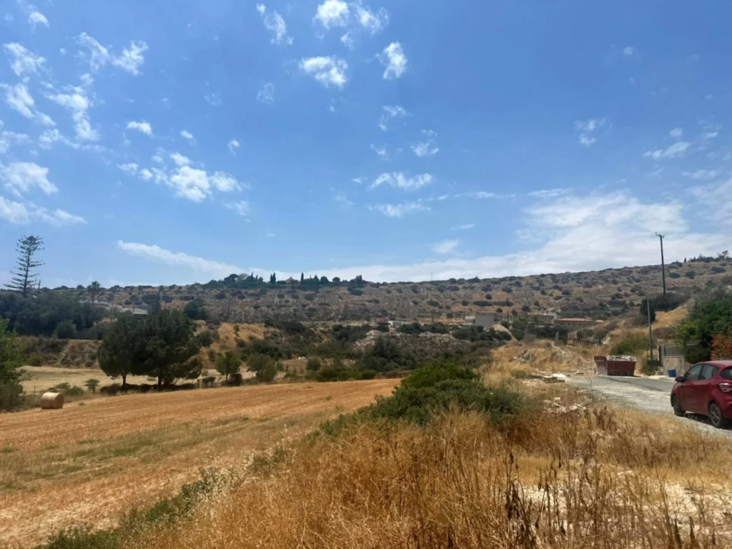 6,292m² Plot for Sale in Agios Tychonas, Limassol District