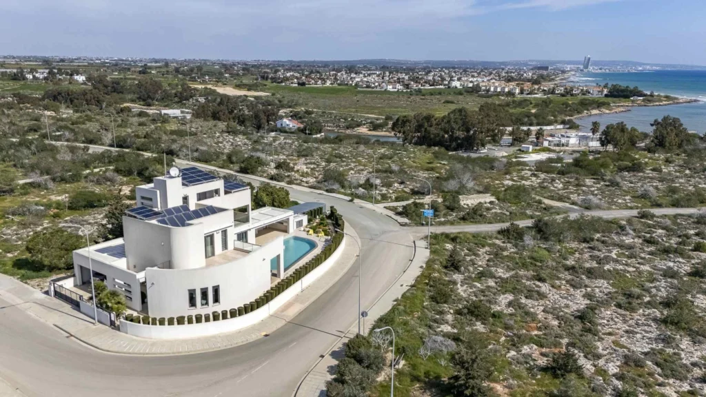 6+ Bedroom House for Sale in Liopetri, Famagusta District