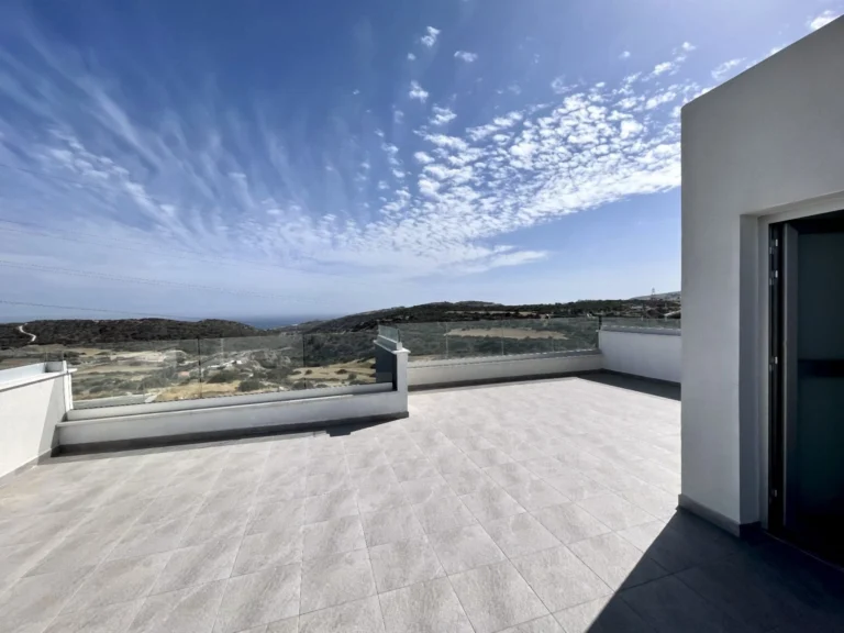 3 Bedroom House for Sale in Parekklisia, Limassol District