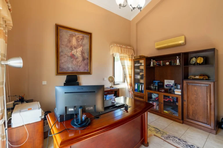 4 Bedroom House for Sale in Mosfiloti, Larnaca District