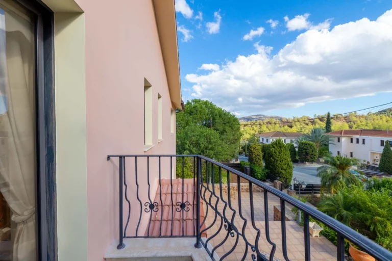 4 Bedroom House for Sale in Mosfiloti, Larnaca District