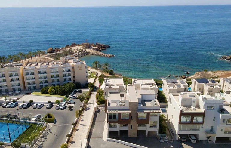 2 Bedroom Apartment for Sale in Kissonerga, Paphos District
