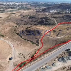18,560m² Plot for Sale in Agia Varvara, Paphos District