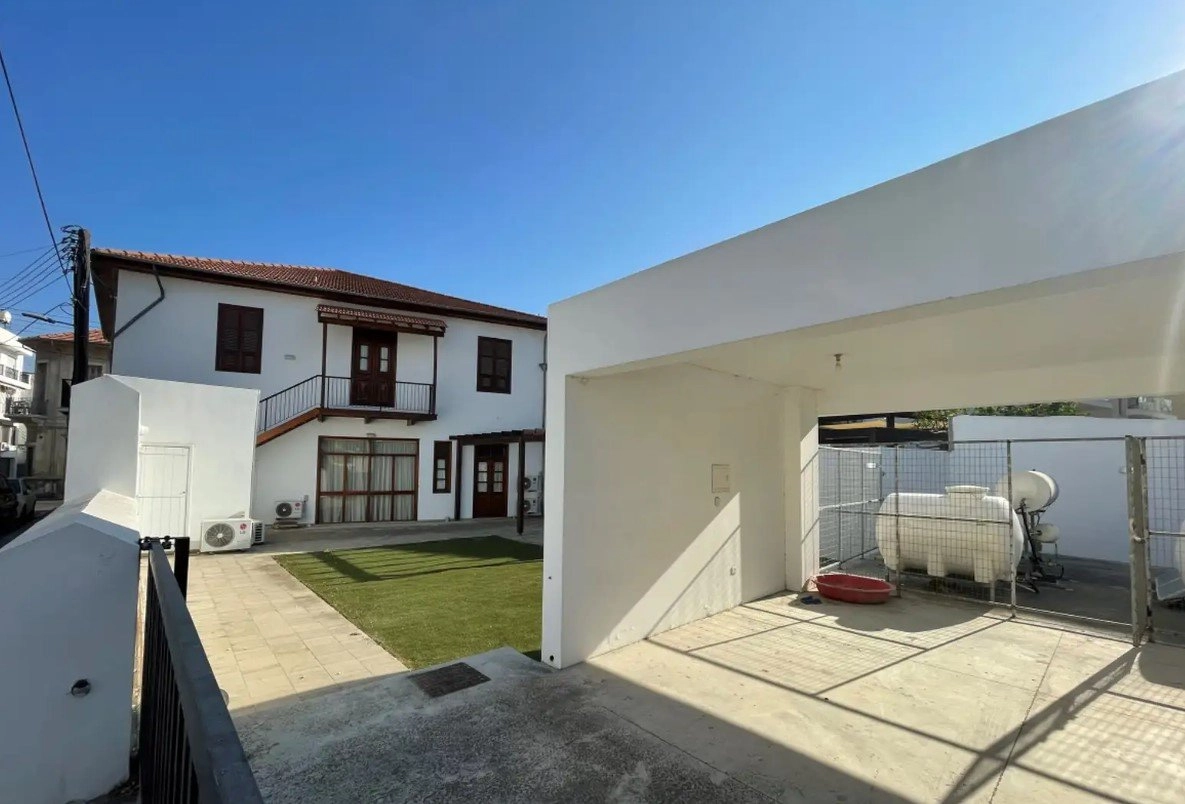 392m² Building for Sale in Larnaca – Sotiros
