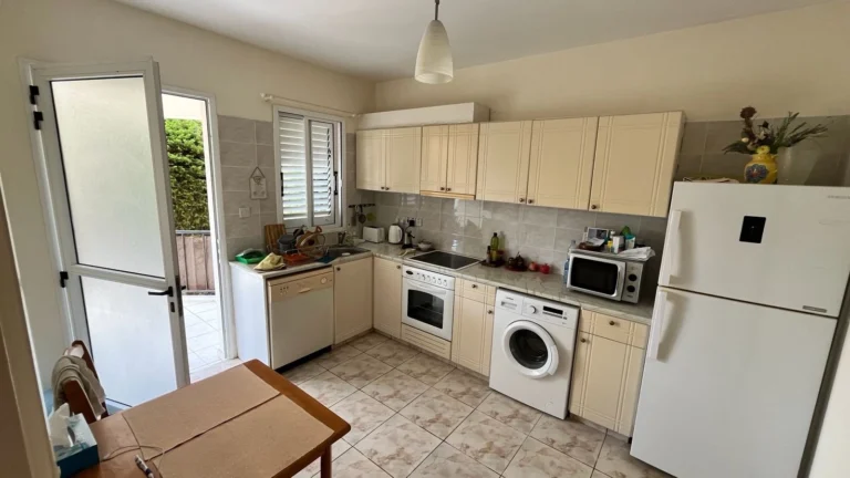 3 Bedroom Apartment for Sale in Tombs Of the Kings, Paphos District