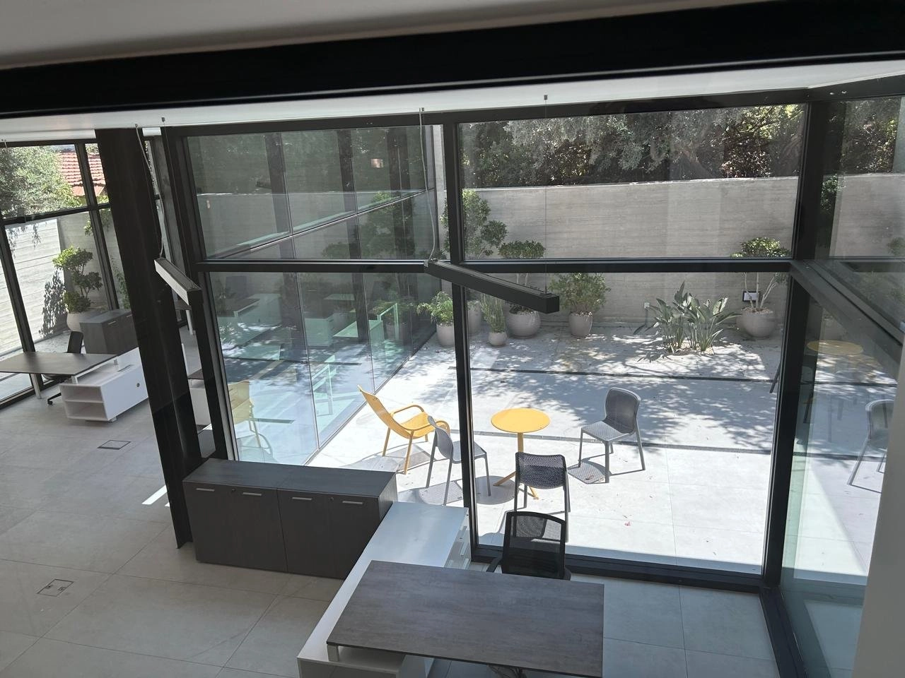 200m² Office for Rent in Limassol District