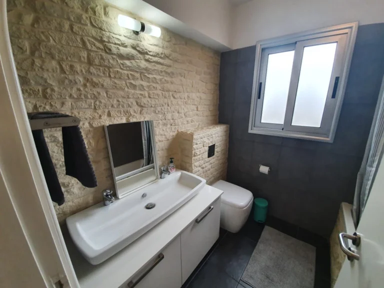 3 Bedroom House for Sale in Strovolos, Nicosia District