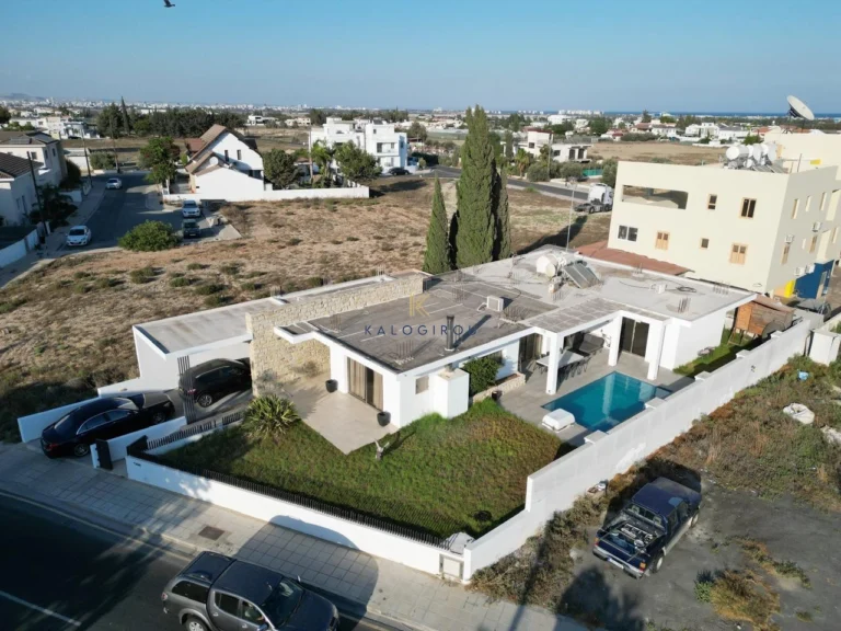Cheap Houses and Villas for Sale Larnaca up to 500000 euro