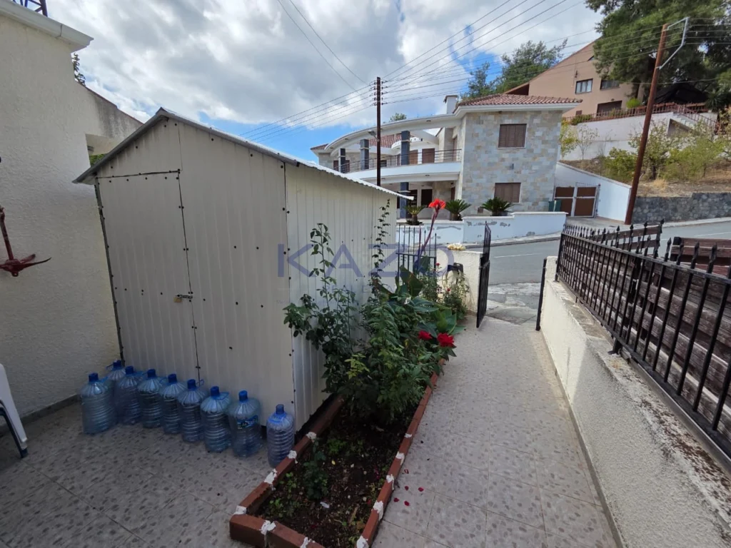 4 Bedroom House for Sale in Moniatis, Limassol District