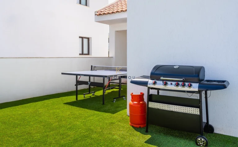 4 Bedroom House for Sale in Pervolia Larnacas