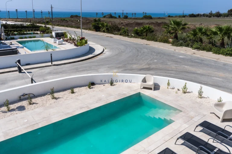 4 Bedroom House for Sale in Pervolia Larnacas