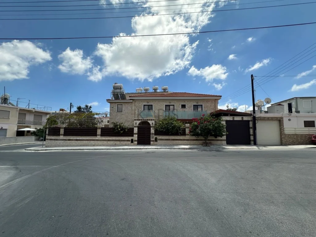 5 Bedroom House for Rent in Limassol – Apostolos Andreas