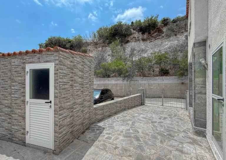 3 Bedroom House for Sale in Pegeia, Paphos District