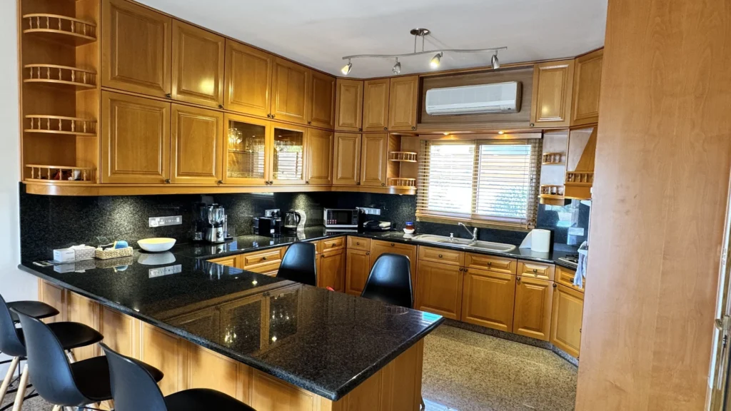 3 Bedroom House for Rent in Apesia, Limassol District