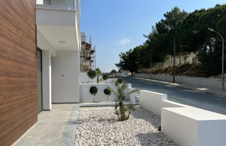 Cheap Houses and Villas for Sale Larnaca up to 700000 euro
