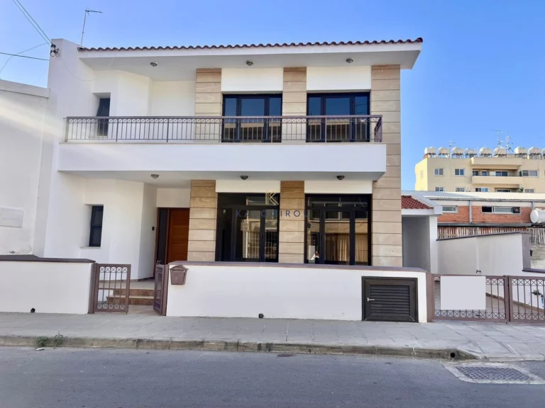 Cheap Houses and Villas for Sale Larnaca up to 500000 euro