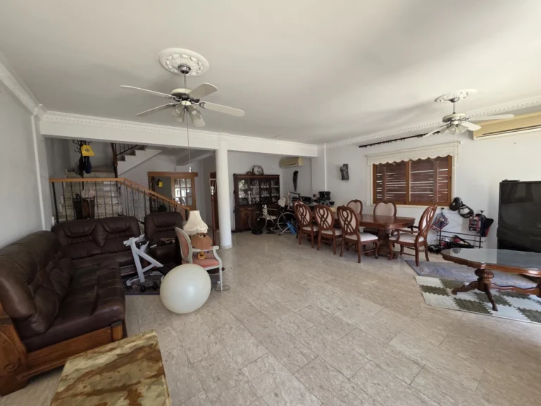 Cheap Houses and Villas for Sale Larnaca up to 600000 euro