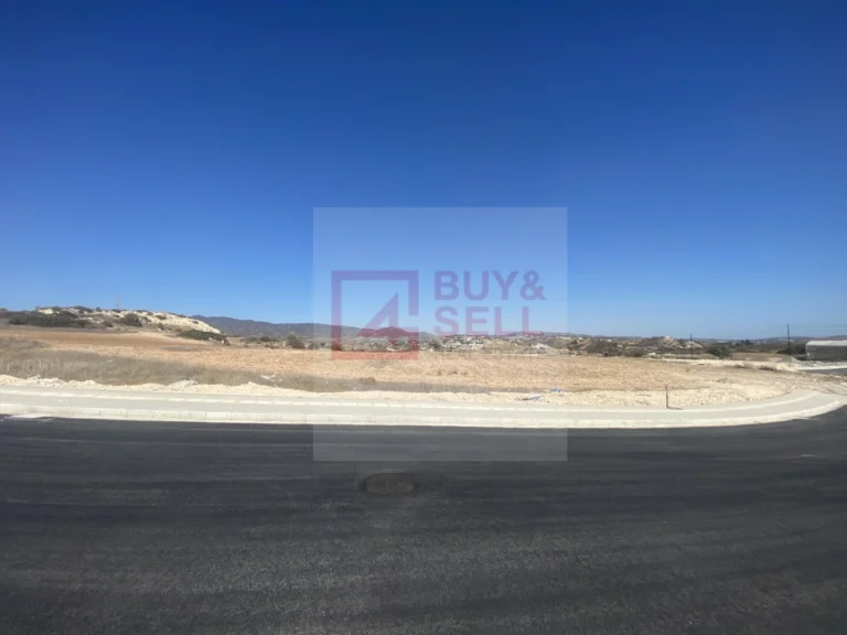 1,233m² Plot for Sale in Agios Tychonas, Limassol District