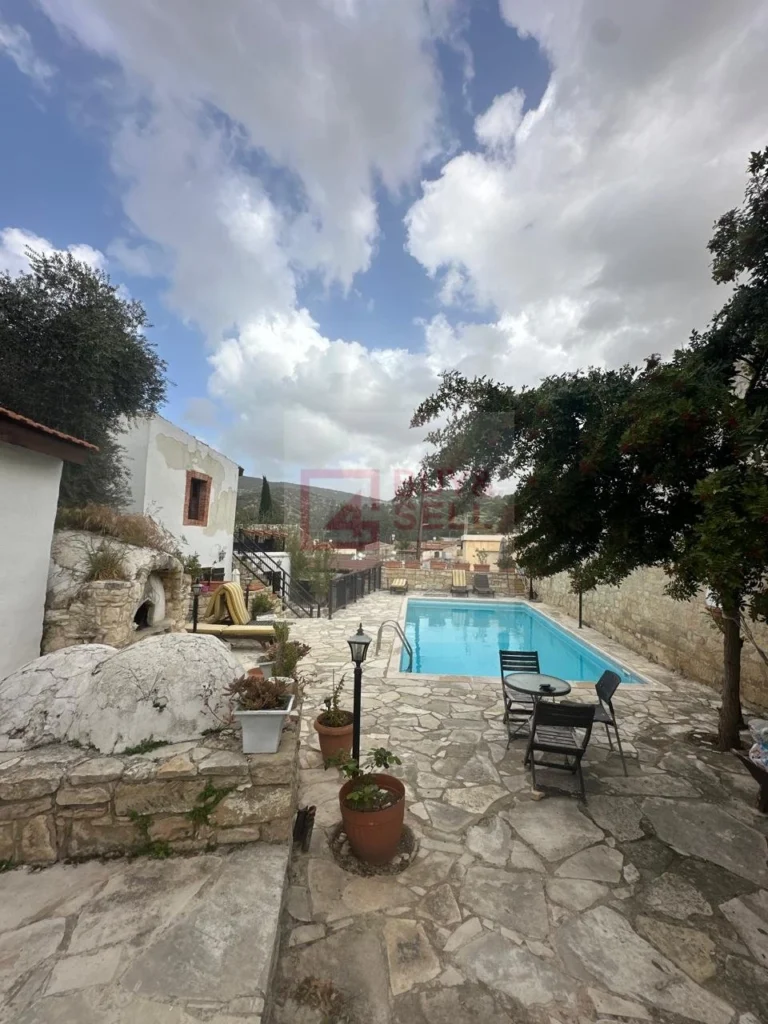 645m² Building for Sale in Fasoula Lemesou, Limassol District