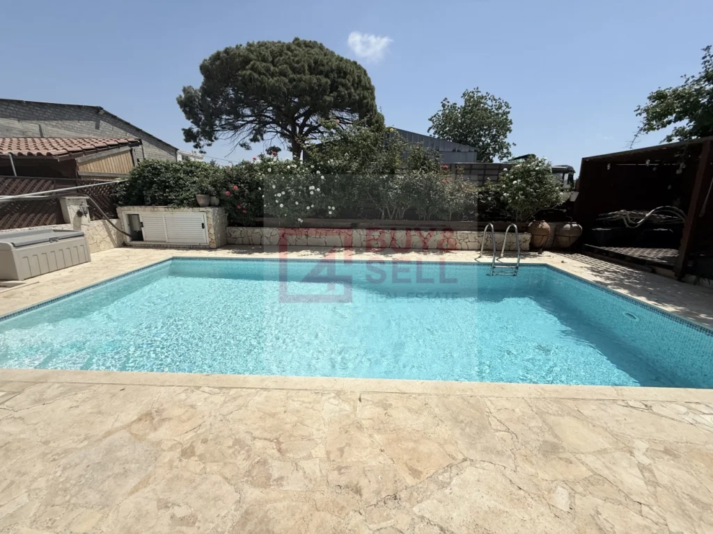 3 Bedroom House for Sale in Asomatos, Limassol District