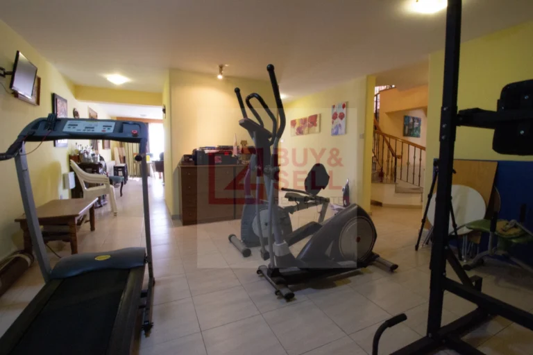 5 Bedroom House for Sale in Limassol – Agios Athanasios