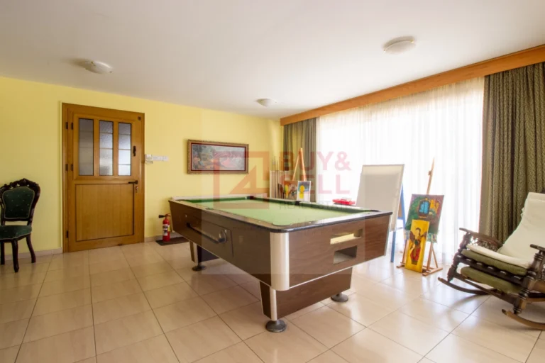 5 Bedroom House for Sale in Limassol – Agios Athanasios