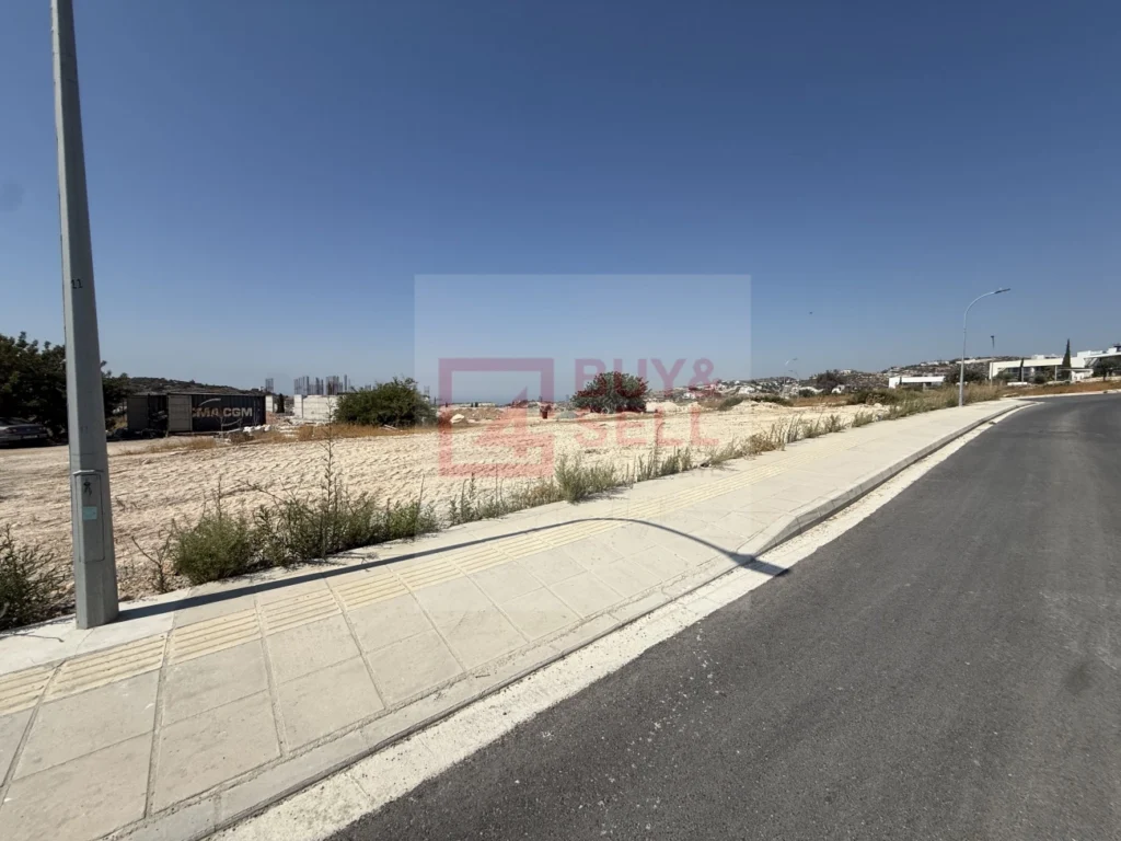 843m² Plot for Sale in Agios Tychonas, Limassol District