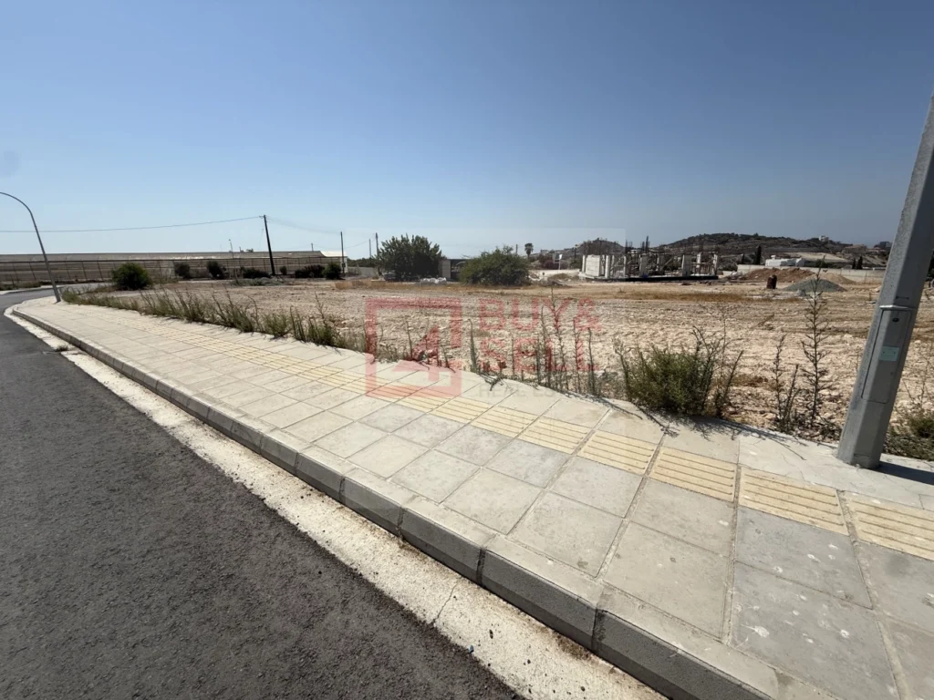 843m² Plot for Sale in Agios Tychonas, Limassol District